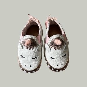 Robeez White and Pink Unicorn Girls 6 - 12 Months Soft Sole Baby Shoes